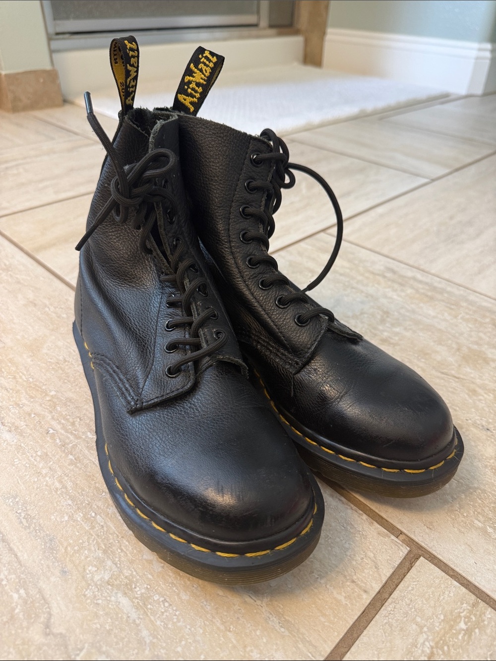 Dr. Martens Pascal Black Leather 8-Eye Lace Up Combat Boots Women’s US 8 UK 6